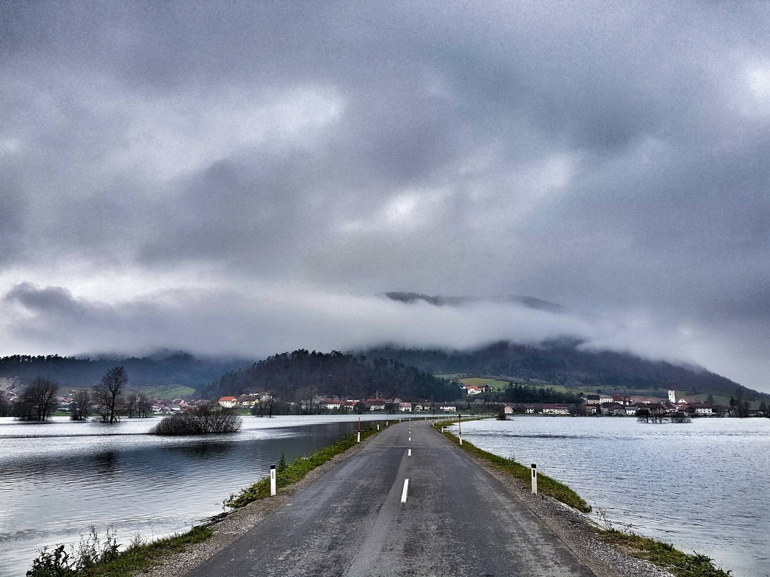 Planinsko polje in grad Haasberg 6845